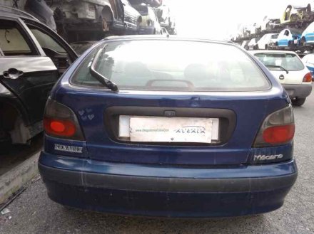 Vehiculo en el desguace: RENAULT MEGANE I CLASSIC (LA0) 1.9 D RN