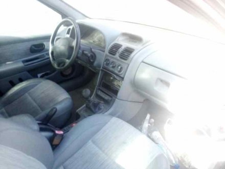 Vehiculo en el desguace: RENAULT LAGUNA (B56) 1.9 dTi RT