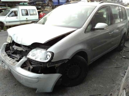 Vehiculo en el desguace: VOLKSWAGEN TOURAN (1T1) Advance