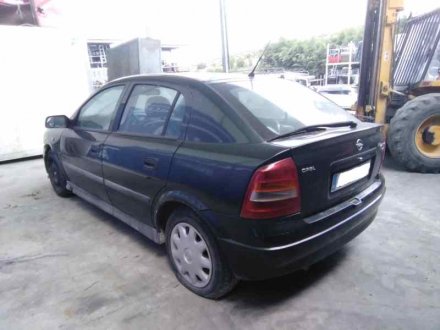 Vehiculo en el desguace: OPEL ASTRA G BERLINA Club