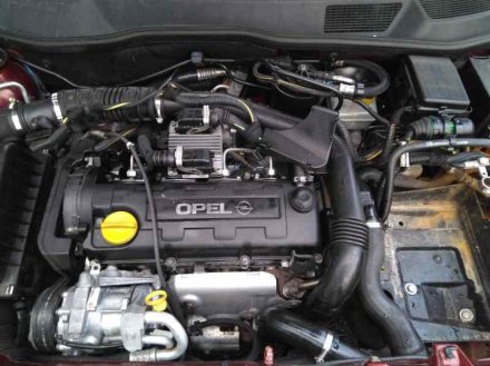Vehiculo en el desguace: OPEL ASTRA G BERLINA Club