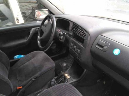 Vehiculo en el desguace: VOLKSWAGEN GOLF III BERLINA (1H1) 1.9 Turbodiesel CAT (AAZ)