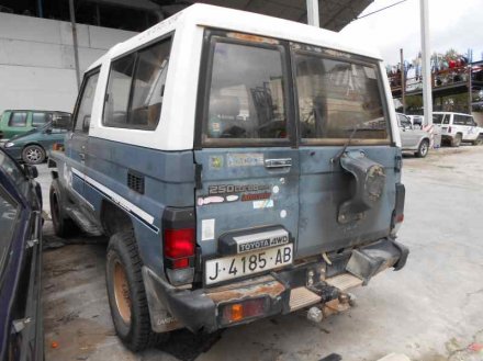 Vehiculo en el desguace: TOYOTA LAND CRUISER *