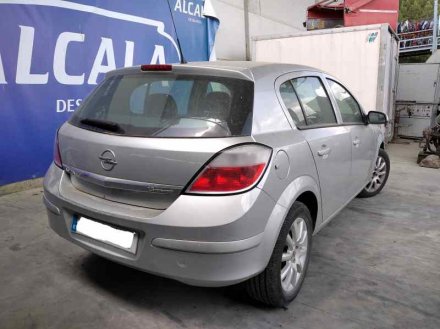 Vehiculo en el desguace: OPEL ASTRA H BERLINA Elegance