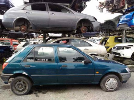 Vehiculo en el desguace: FORD FIESTA BERL./COURIER Surf