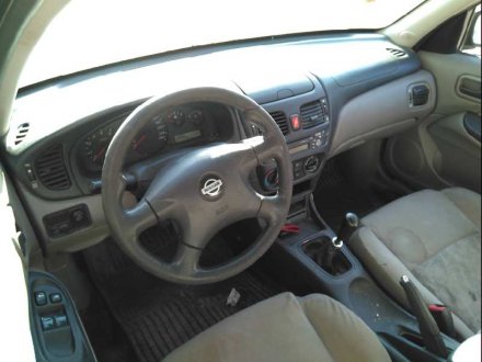 Vehiculo en el desguace: NISSAN ALMERA (N16/E) Ambience