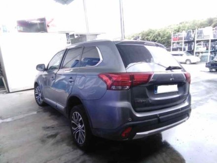 Vehiculo en el desguace: MITSUBISHI OUTLANDER (GF0) Kaiteki 4WD