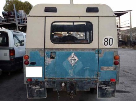 Vehiculo en el desguace: LAND ROVER SANTANA 109