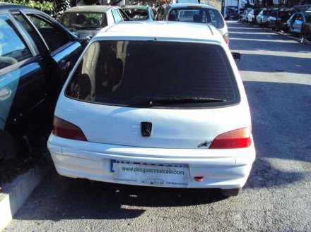 Vehiculo en el desguace: PEUGEOT 106 (S2) Max