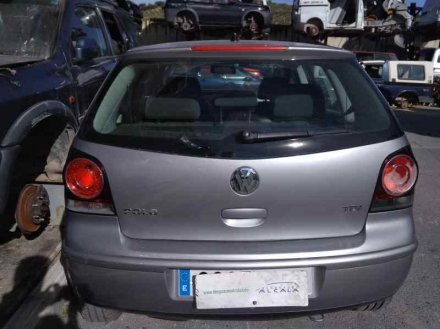 Vehiculo en el desguace: VOLKSWAGEN POLO (9N3) Advance