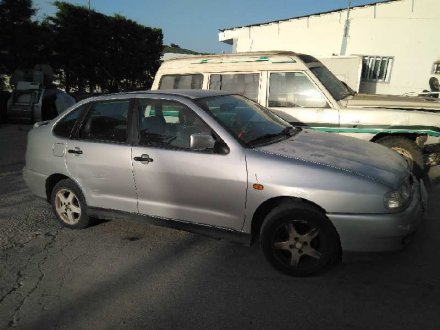 Vehiculo en el desguace: SEAT CORDOBA BERLINA (6K2) CLX