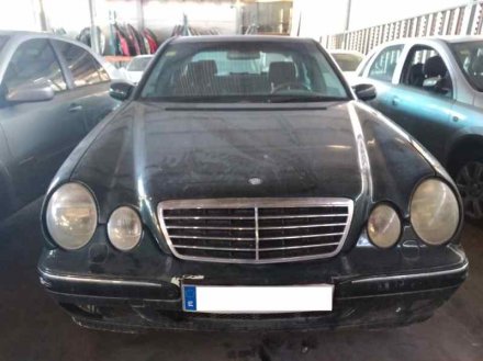 Vehiculo en el desguace: MERCEDES-BENZ CLASE E (W210) BERLINA DIESEL 320 CDI (210.026)