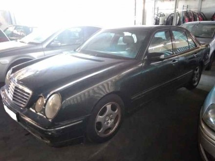 Vehiculo en el desguace: MERCEDES-BENZ CLASE E (W210) BERLINA DIESEL 320 CDI (210.026)