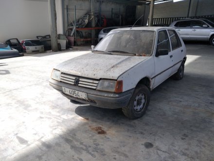 Vehiculo en el desguace: PEUGEOT 205 BERLINA 1.8 Diesel CAT