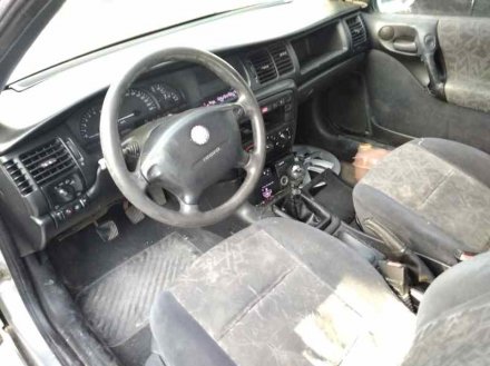 Vehiculo en el desguace: OPEL VECTRA B BERLINA Básico (1999->)