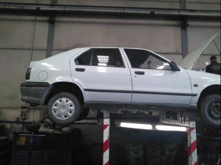 Vehiculo en el desguace: RENAULT 19 (B/C/L53) B5305