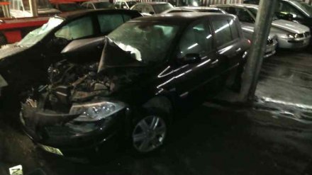 Vehiculo en el desguace: RENAULT MEGANE II BERLINA 5P Confort Dynamique