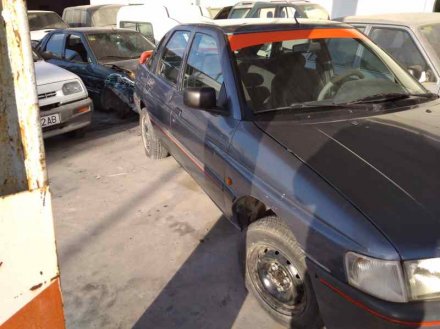 Vehiculo en el desguace: FORD ESCORT BERLINA/TURNIER CL Berlina