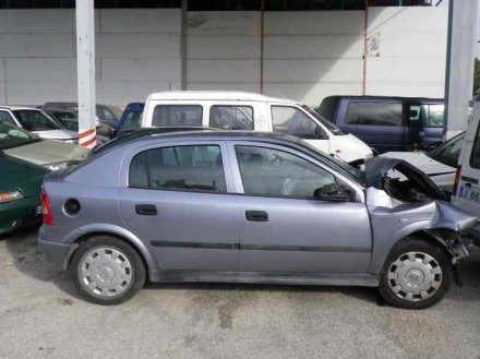 Vehiculo en el desguace: OPEL ASTRA G BERLINA Club