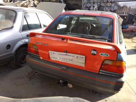 Vehiculo en el desguace: FORD ESCORT BERLINA/TURNIER CL Berlina