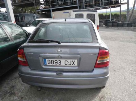 Vehiculo en el desguace: OPEL ASTRA G BERLINA Club