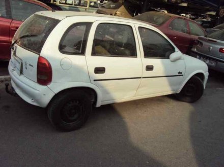 Vehiculo en el desguace: OPEL CORSA B Swing