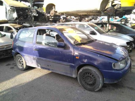 Vehiculo en el desguace: VOLKSWAGEN POLO BERLINA (6N1) Básico