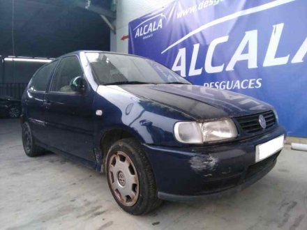 Vehiculo en el desguace: VOLKSWAGEN POLO BERLINA (6N1) Básico