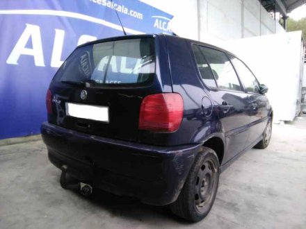 Vehiculo en el desguace: VOLKSWAGEN POLO BERLINA (6N1) Básico