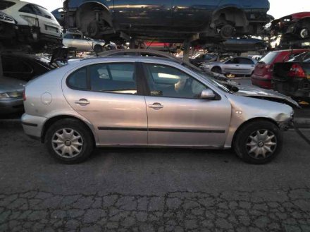 Vehiculo en el desguace: SEAT LEON (1M1) Stella