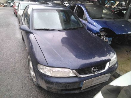 Vehiculo en el desguace: OPEL VECTRA B BERLINA 2.0 DTI