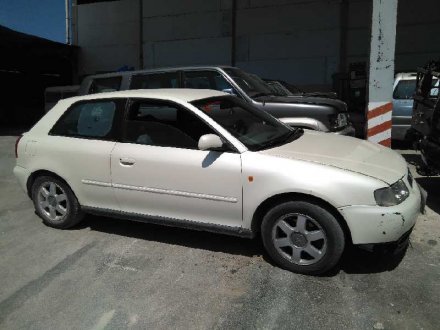 Vehiculo en el desguace: AUDI A3 (8L) 1.9 TDI Ambiente