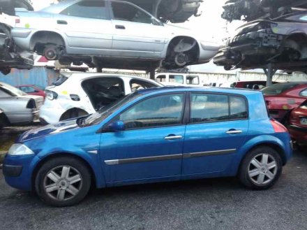 Vehiculo en el desguace: RENAULT MEGANE II BERLINA 5P Confort Authentique