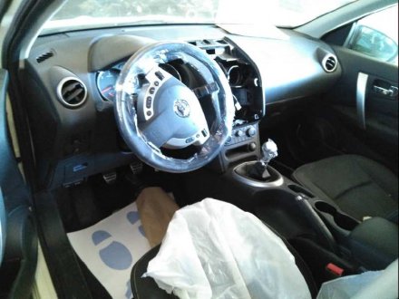 Vehiculo en el desguace: NISSAN QASHQAI (J10) Tekna