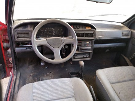 Vehiculo en el desguace: SEAT IBIZA GL
