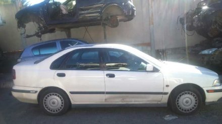 Vehiculo en el desguace: VOLVO S40 BERLINA 1.6