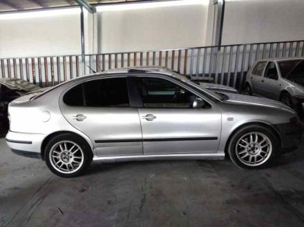 Vehiculo en el desguace: SEAT TOLEDO (1M2) Signo