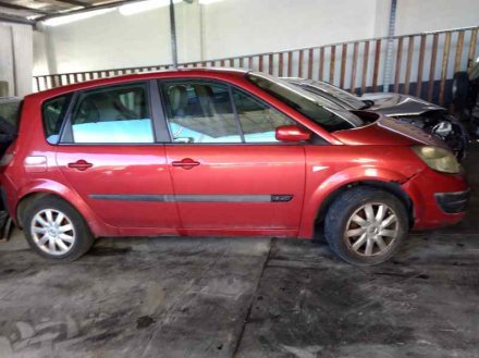 Vehiculo en el desguace: RENAULT SCENIC II Authentique