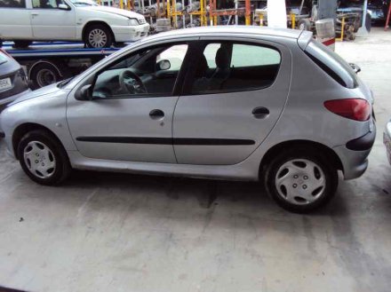 Vehiculo en el desguace: PEUGEOT 206 BERLINA XR