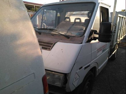 Vehiculo en el desguace: RENAULT TRAFIC (DESDE 5.89) T 900