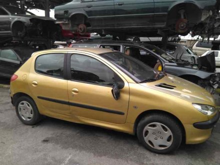 Vehiculo en el desguace: PEUGEOT 206 BERLINA XR