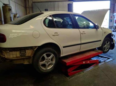 Vehiculo en el desguace: SEAT TOLEDO (1M2) Select