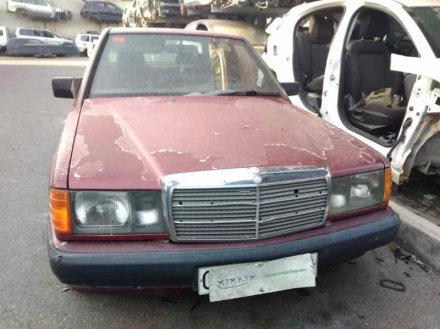 Vehiculo en el desguace: MERCEDES CLASE C (W201) BERLINA 2.3 E 190 (201.028)