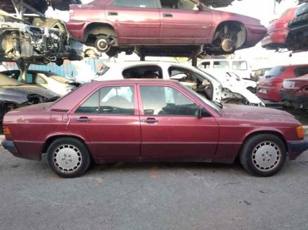 Vehiculo en el desguace: MERCEDES CLASE C (W201) BERLINA 2.3 E 190 (201.028)