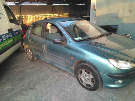 Vehiculo en el desguace: PEUGEOT 206 BERLINA XT