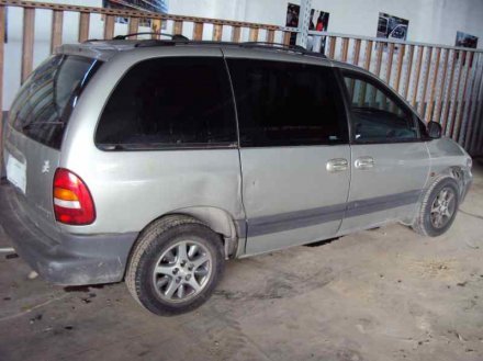 Vehiculo en el desguace: CHRYSLER VOYAGER (GS) 2.4