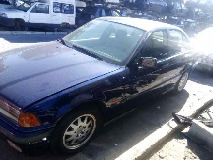 Vehiculo en el desguace: BMW SERIE 3 BERLINA (E36) 318i SE