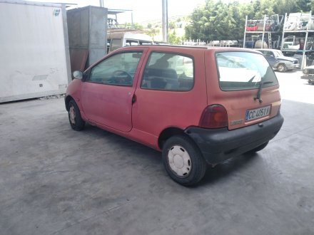 Vehiculo en el desguace: RENAULT TWINGO (CO6) 1.3 Paquete