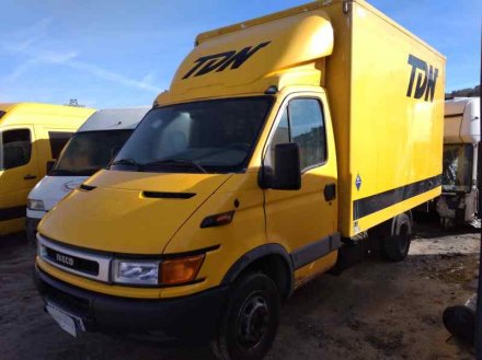 Vehiculo en el desguace: IVECO DAILY CAJA CERRADA (1999 =>) 35 - C 12 Caja cerrada, techo elevado