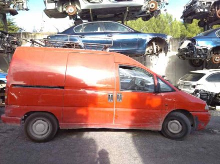 Vehiculo en el desguace: PEUGEOT EXPERT KOMBI Confort acristaldo (5 asientos)